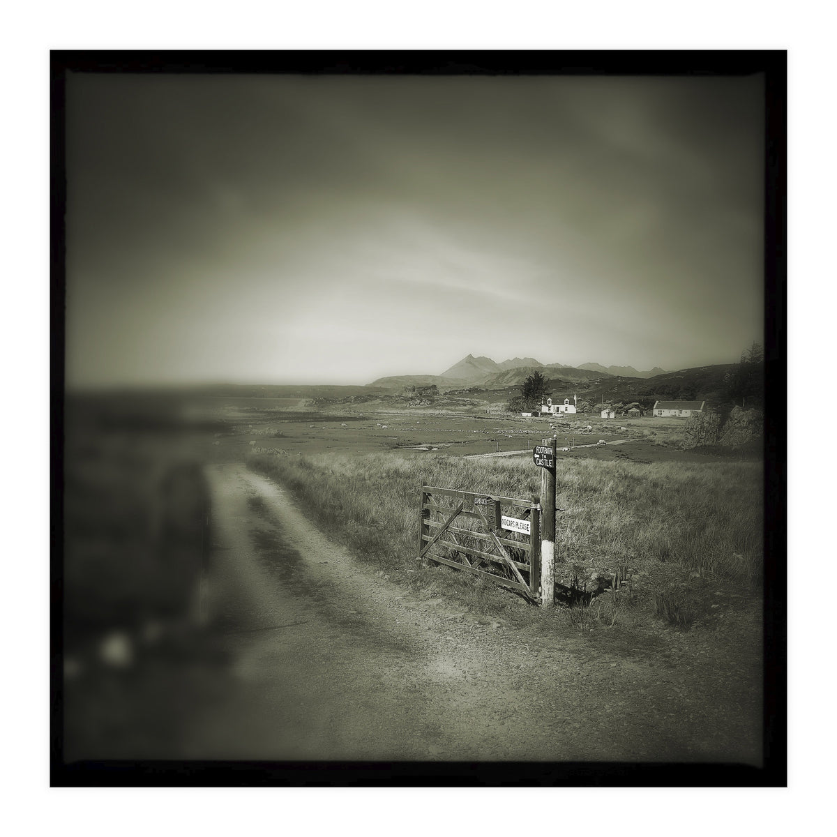 Dunscaith Castle 4 (Print Only)