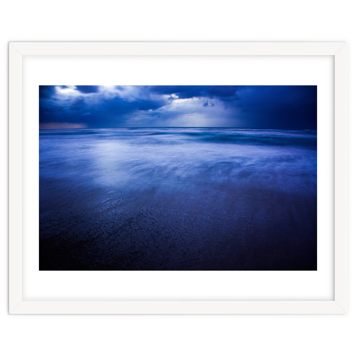 Winter storm over Sidni Ali beach II