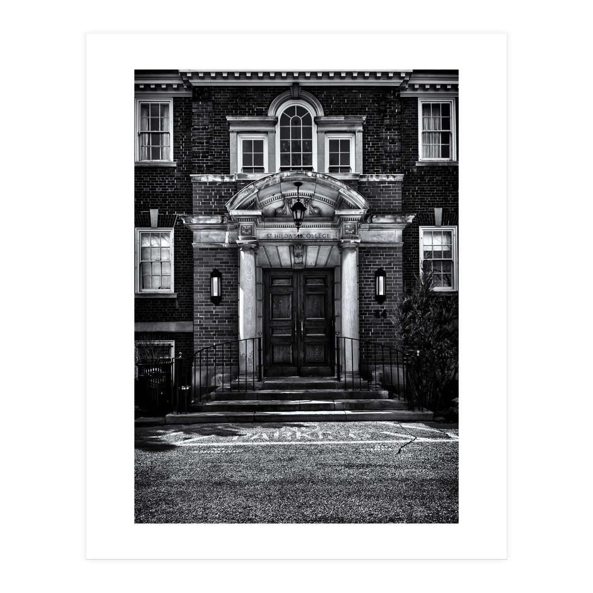 St Hilda's College University of Toronto Campus (Print Only)